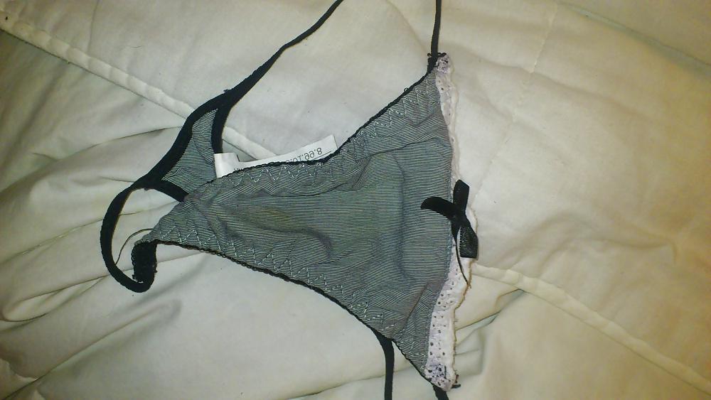7P My sister's dirty thongs