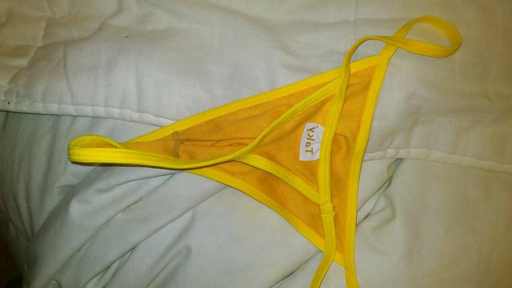 7P My sister's dirty thongs