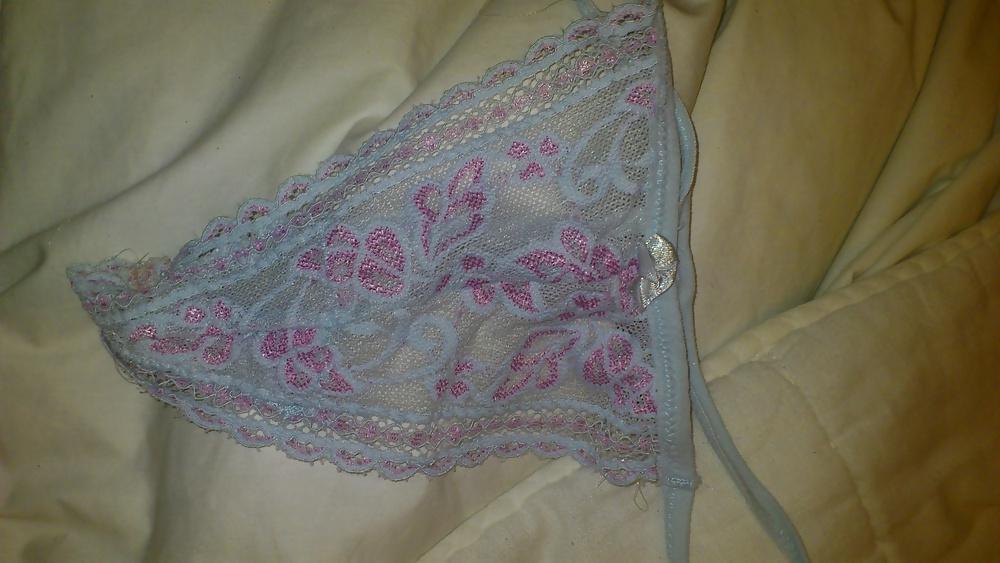 7P My sister's dirty thongs