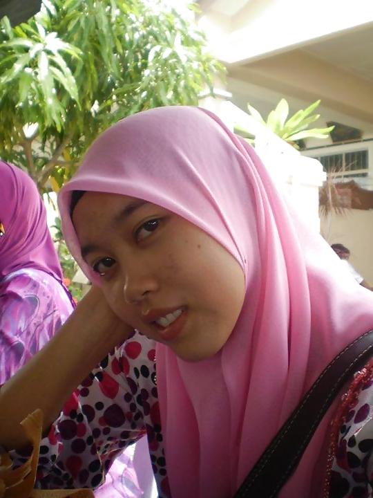 11P Awek Tudung Manis
