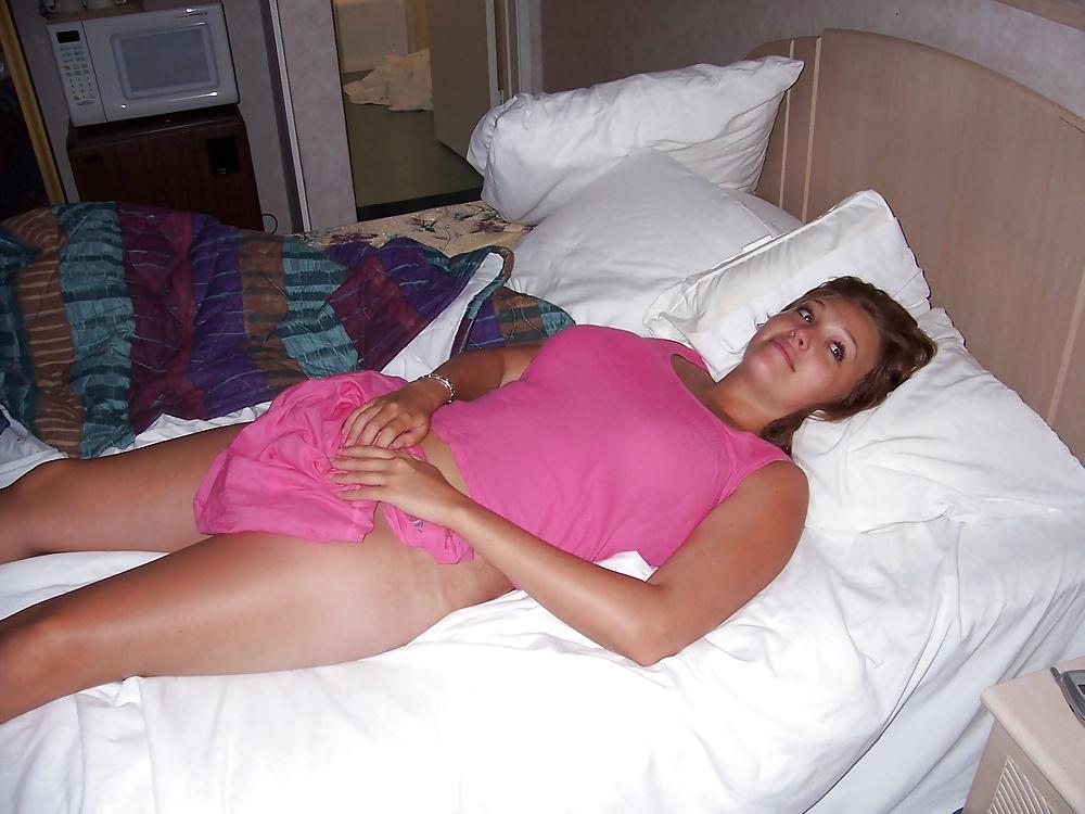 25P Busty MILF Mom Tits Exposed