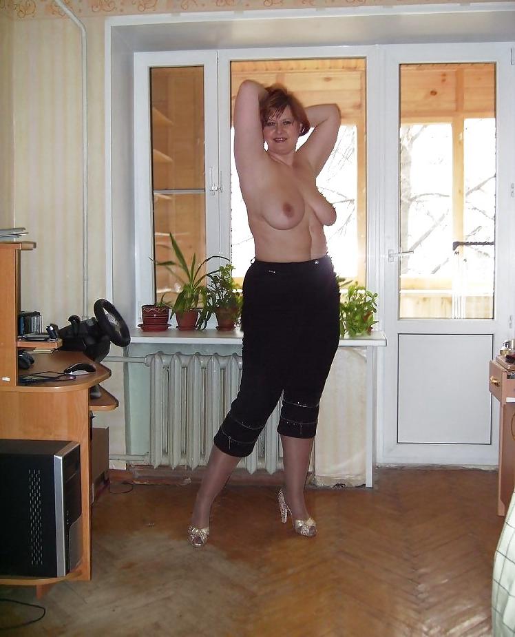 19P Busty milf 2.