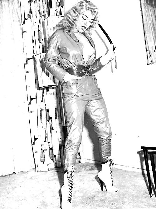 10P Retro Dommes to Worship