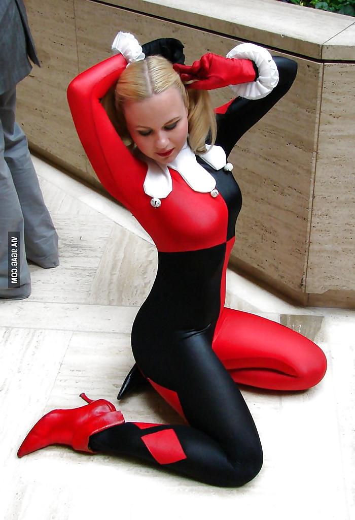 18P Cosplay is Hot