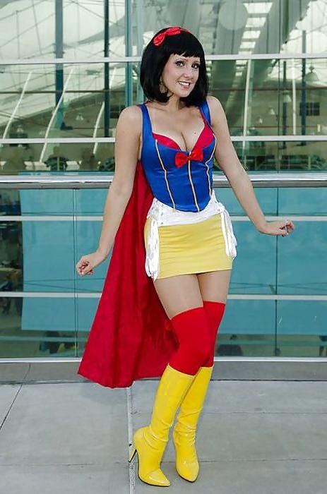 18P Cosplay is Hot