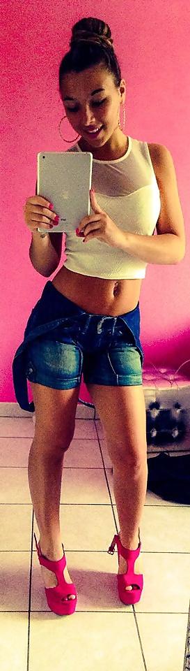 25P Facebook French Friend