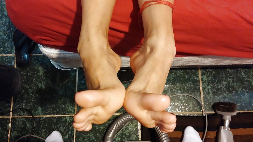 10P Sexy asian footjob and cum