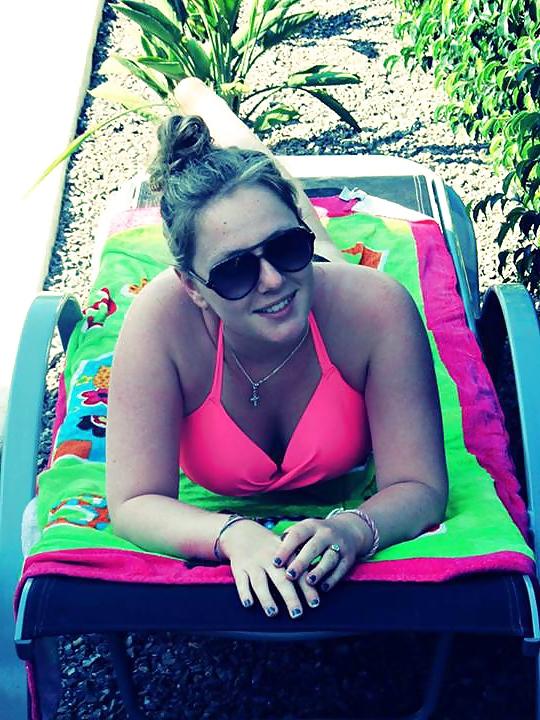 24P Facebook french whore