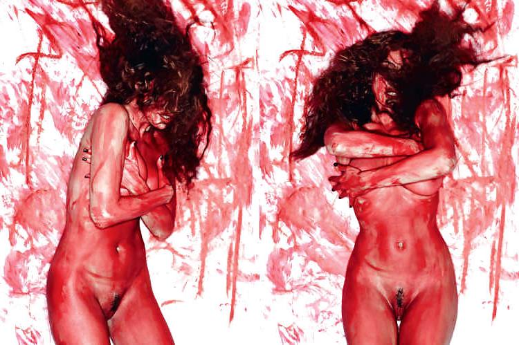 15P Kelly Brook wearing nothing but lipstick