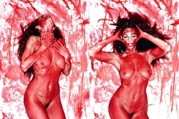 15P Kelly Brook wearing nothing but lipstick
