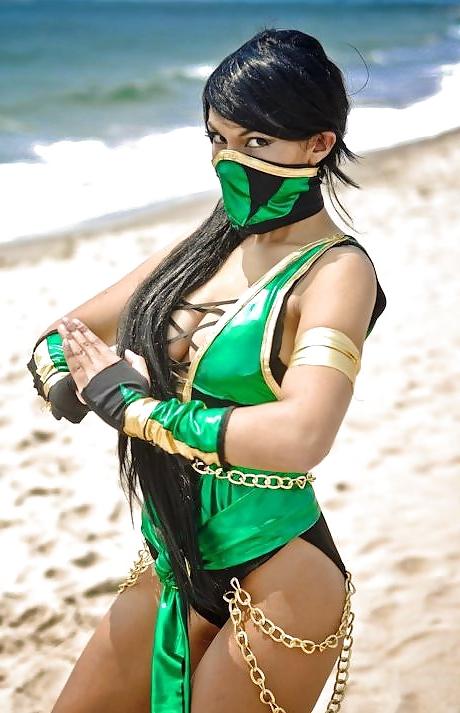 25P Cosplay beauties