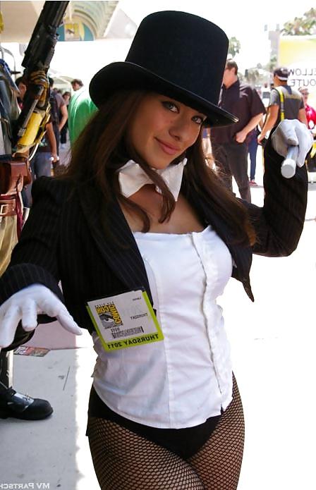 25P Cosplay beauties