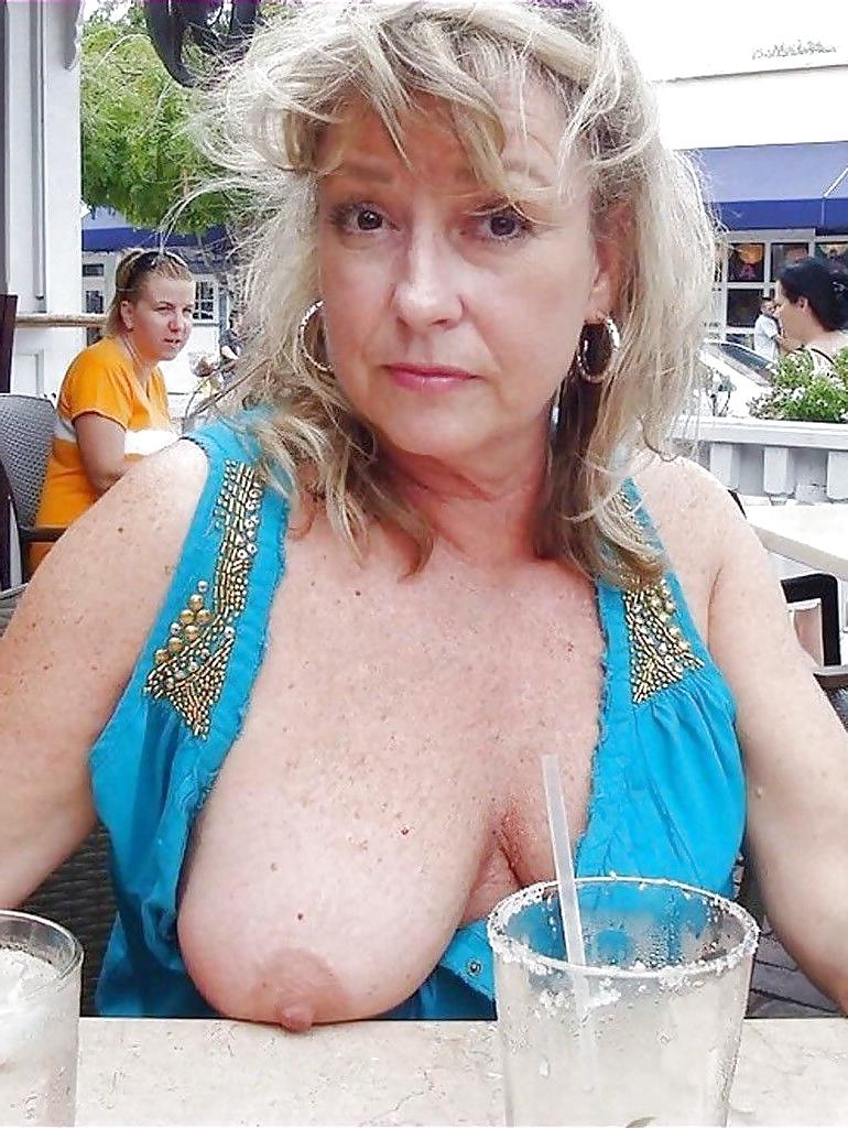 25P She Has Only One Breast Out 7