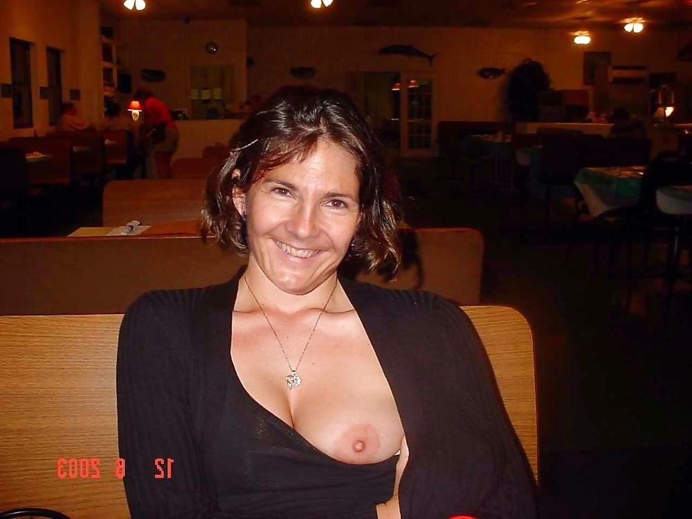25P She Has Only One Breast Out 7