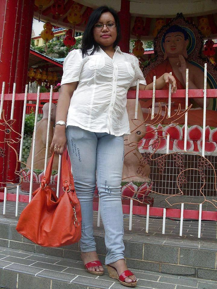 7P Unknown Busty Malay Milf