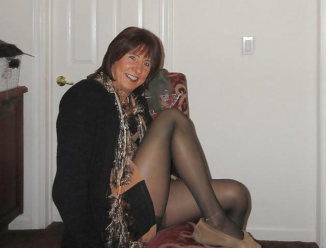 25P Romanian short skirts and pantyhose 
