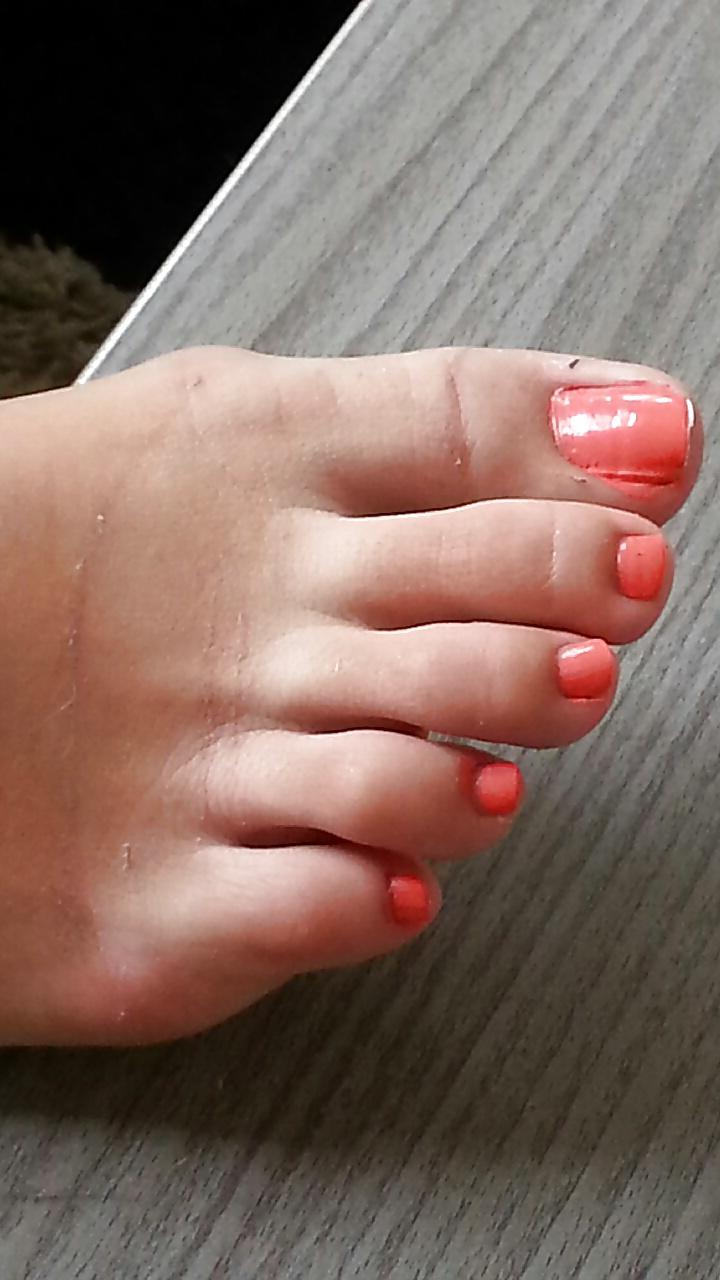 13P French lover wife saumon toes feet