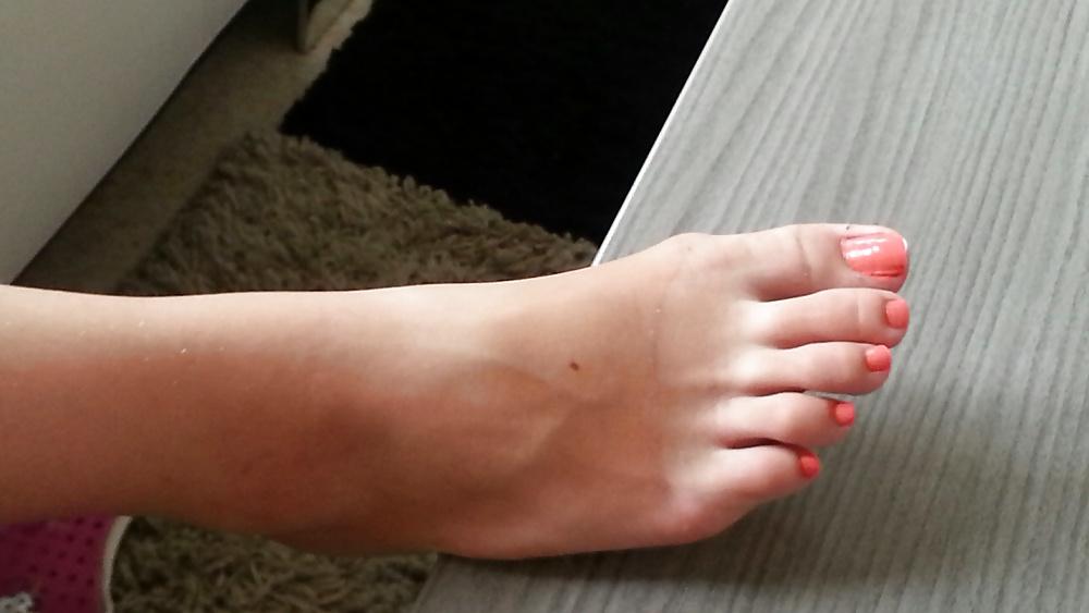 13P French lover wife saumon toes feet