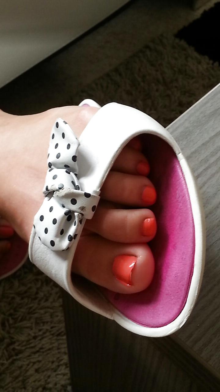 13P French lover wife saumon toes feet