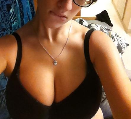 25P Sexy busty teen