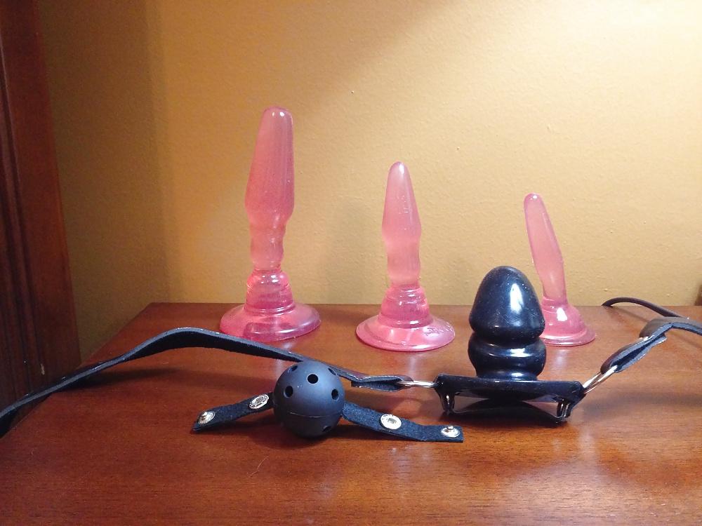 15P Updated photos of Wife's Favorite Sex Toys