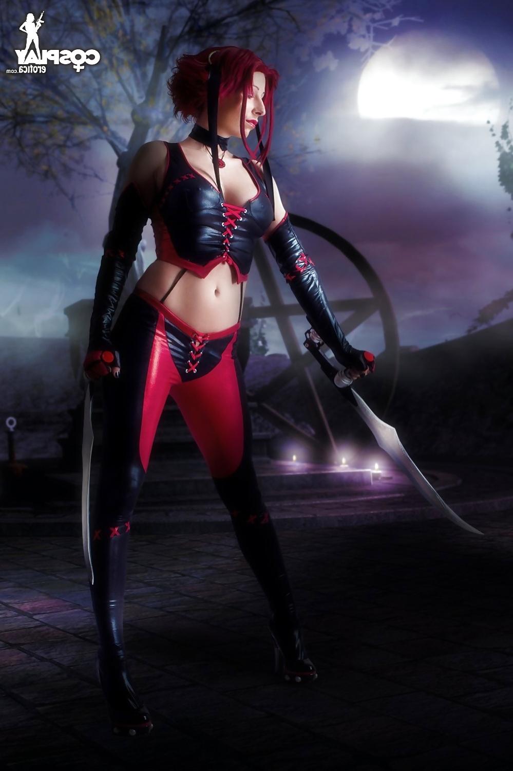 12P COSPLAY VAMPSLUT