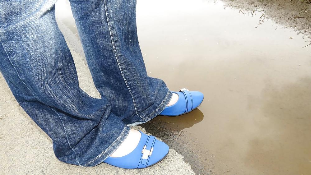 25P blue Flats with Nylons Outdoor