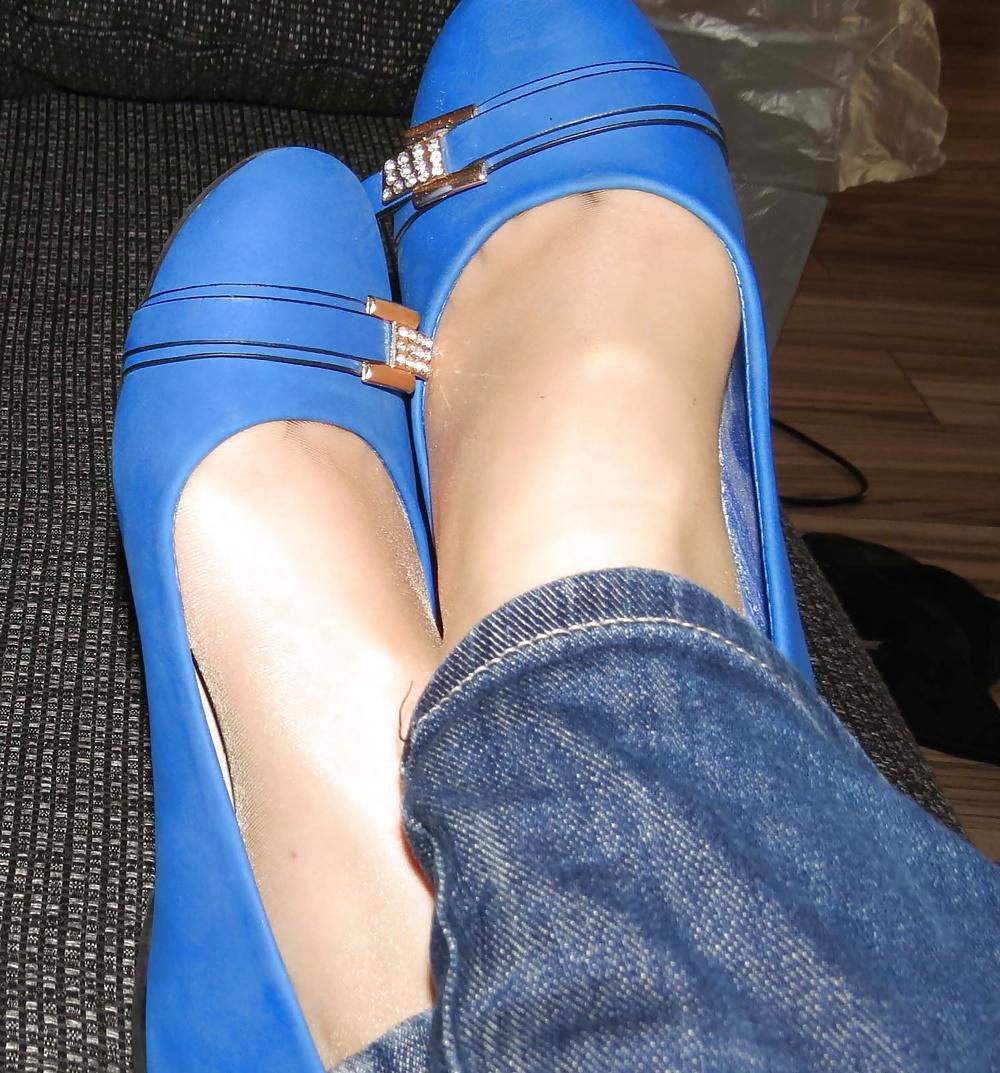 25P blue Flats with Nylons Outdoor