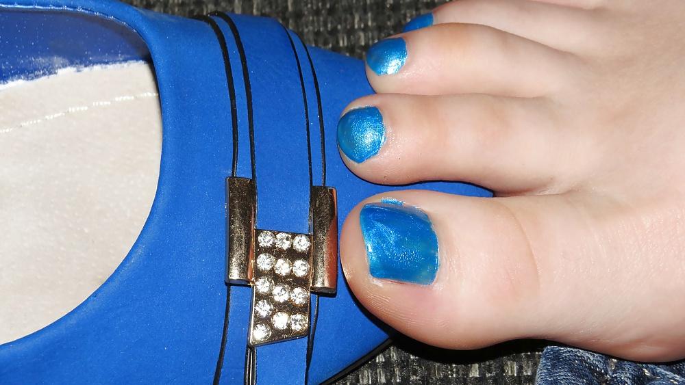 25P blue Flats with Nylons Outdoor