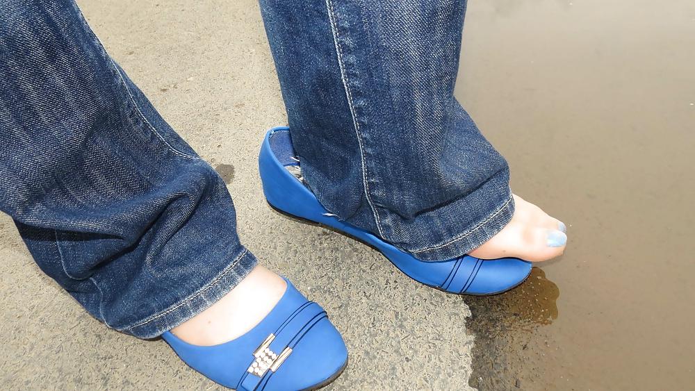 25P blue Flats with Nylons Outdoor