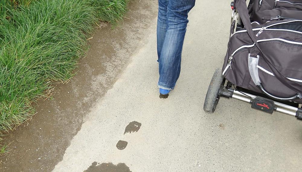 25P blue Flats with Nylons Outdoor