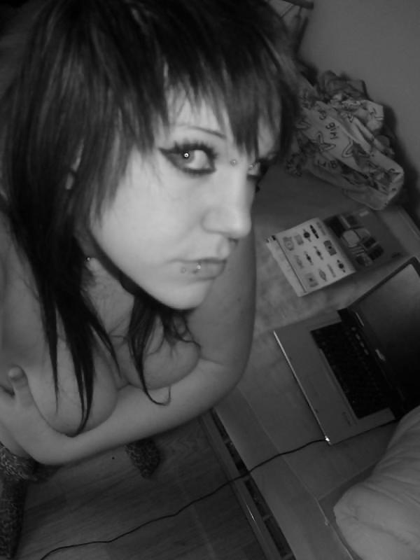 25P Lusty & Busty Teen Selfies 46