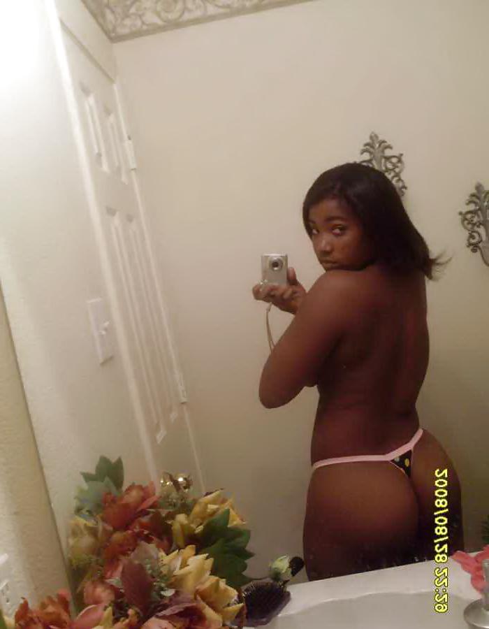 25P Lusty & Busty Teen Selfies 46