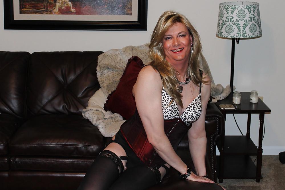 14P Modeling my new corset