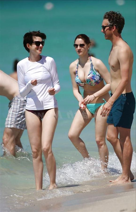 19P Pale Bikini Sluts