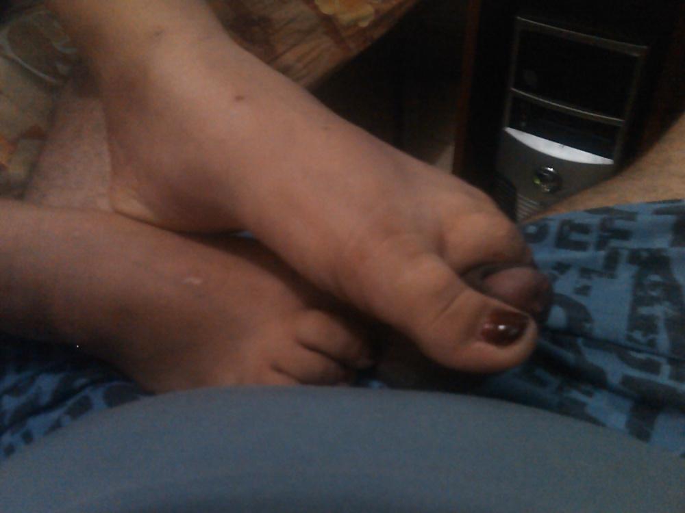 7P Footjob de una amiga 