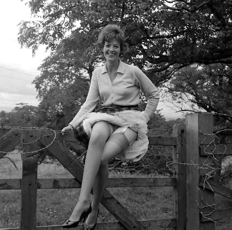 22P Nylons Beauty Summer 1963