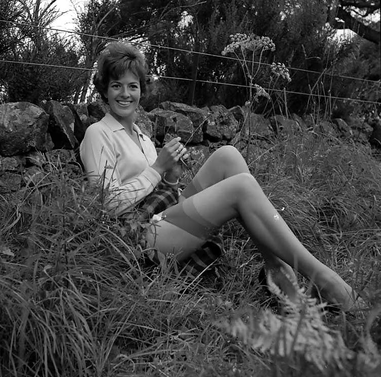 22P Nylons Beauty Summer 1963