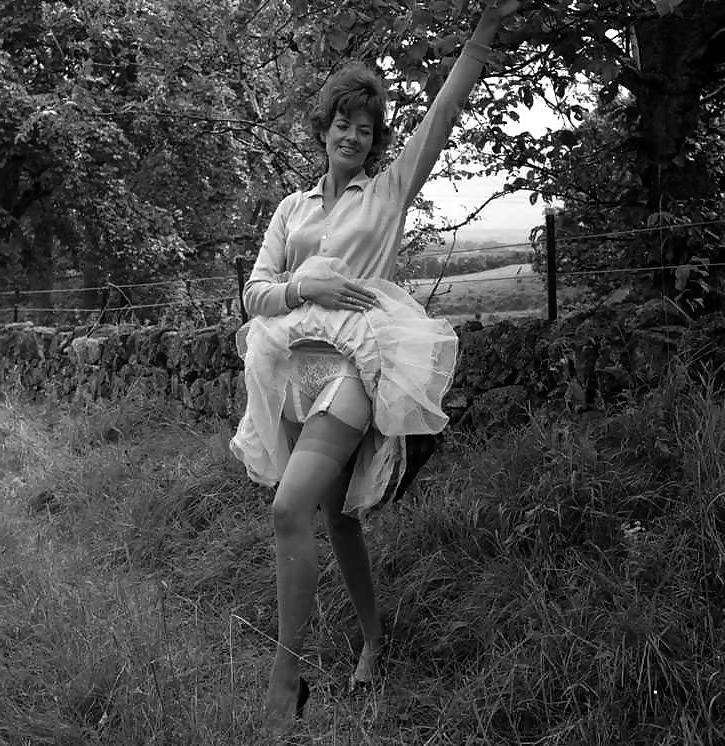 22P Nylons Beauty Summer 1963