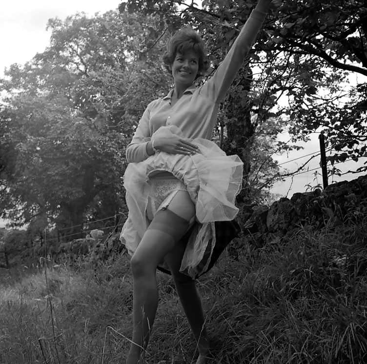 22P Nylons Beauty Summer 1963