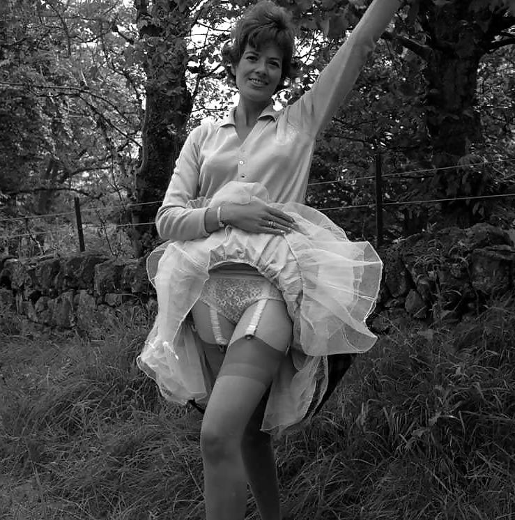 22P Nylons Beauty Summer 1963