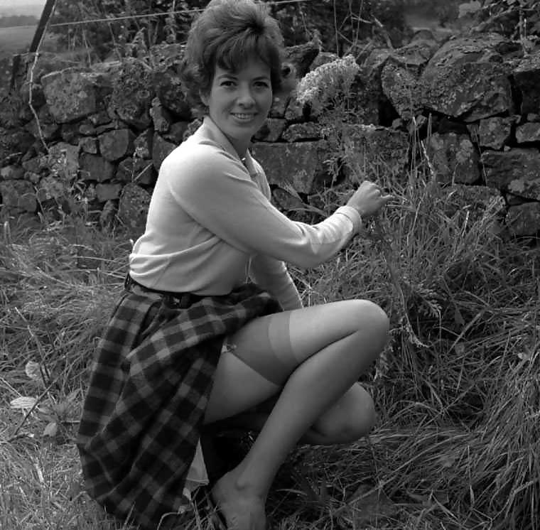 22P Nylons Beauty Summer 1963