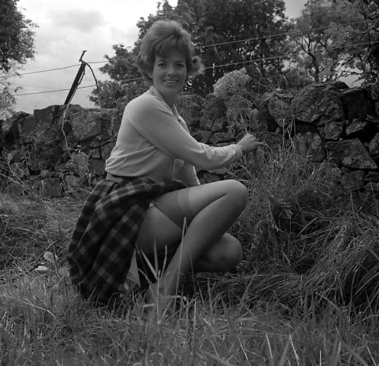22P Nylons Beauty Summer 1963