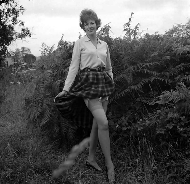 22P Nylons Beauty Summer 1963