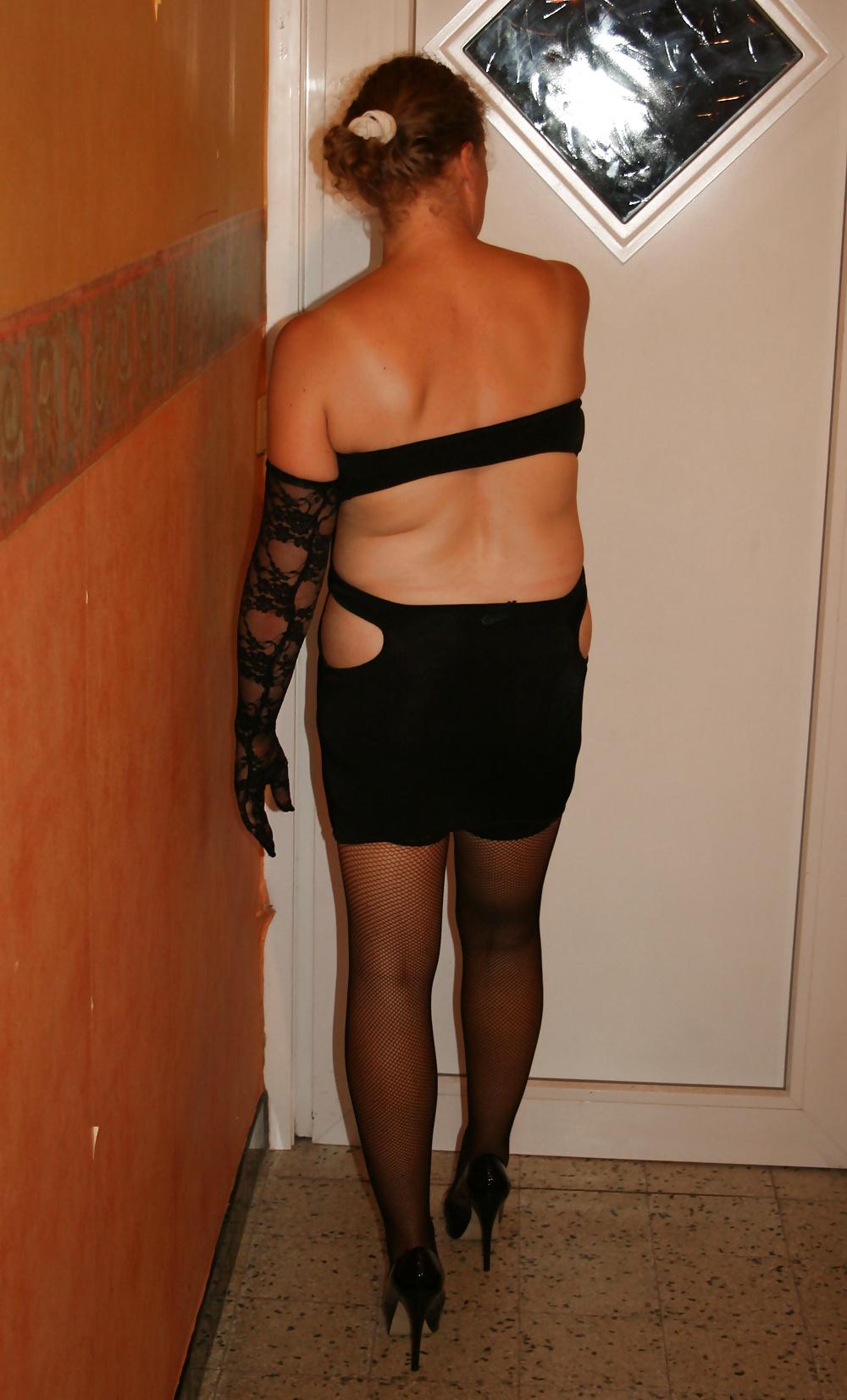 18P Wife, Pub, Clubbing, Dress and stockings