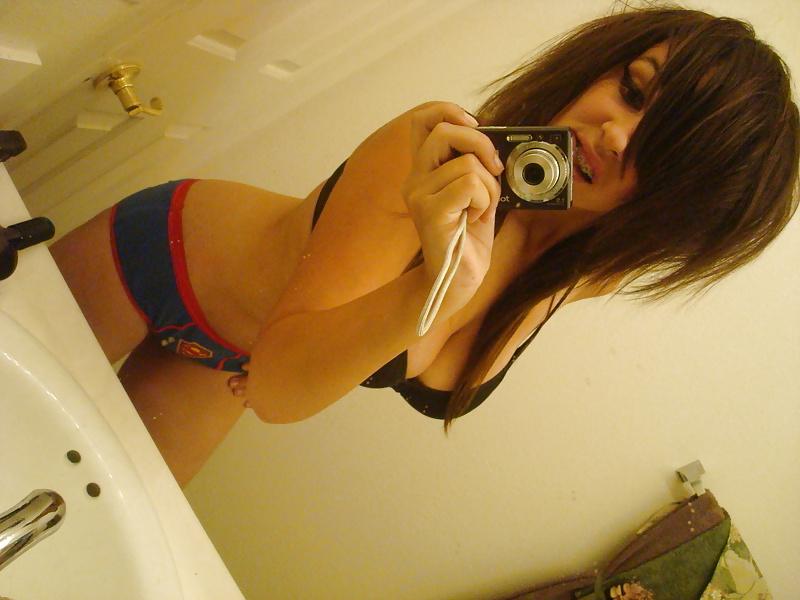 25P Busty teen selfie 