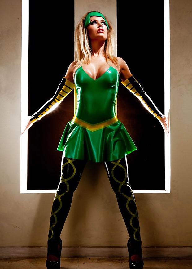 20P Cosplay 5