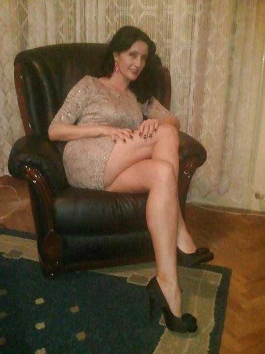 25P Elizabeta Serbian milf