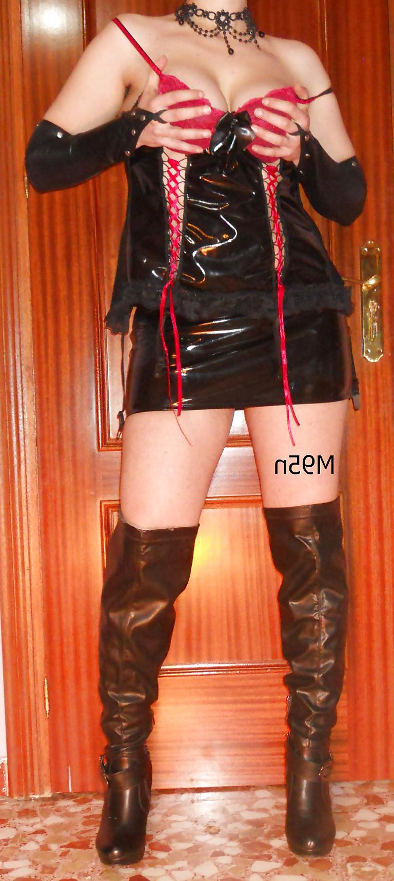 10P Corset y minifalda de pvc!!!