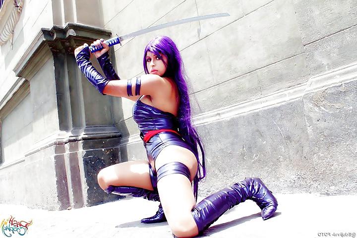 25P Sexy cosplays latinas en pantimedias - pantyhose
